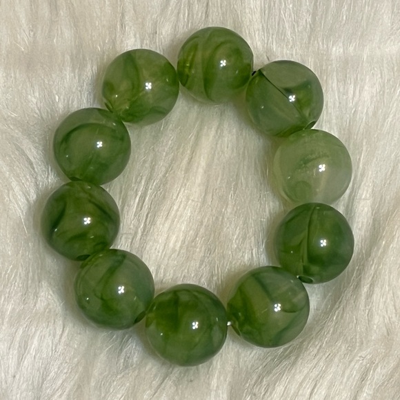 Vintage Jewelry - Green Marbled Bracelet